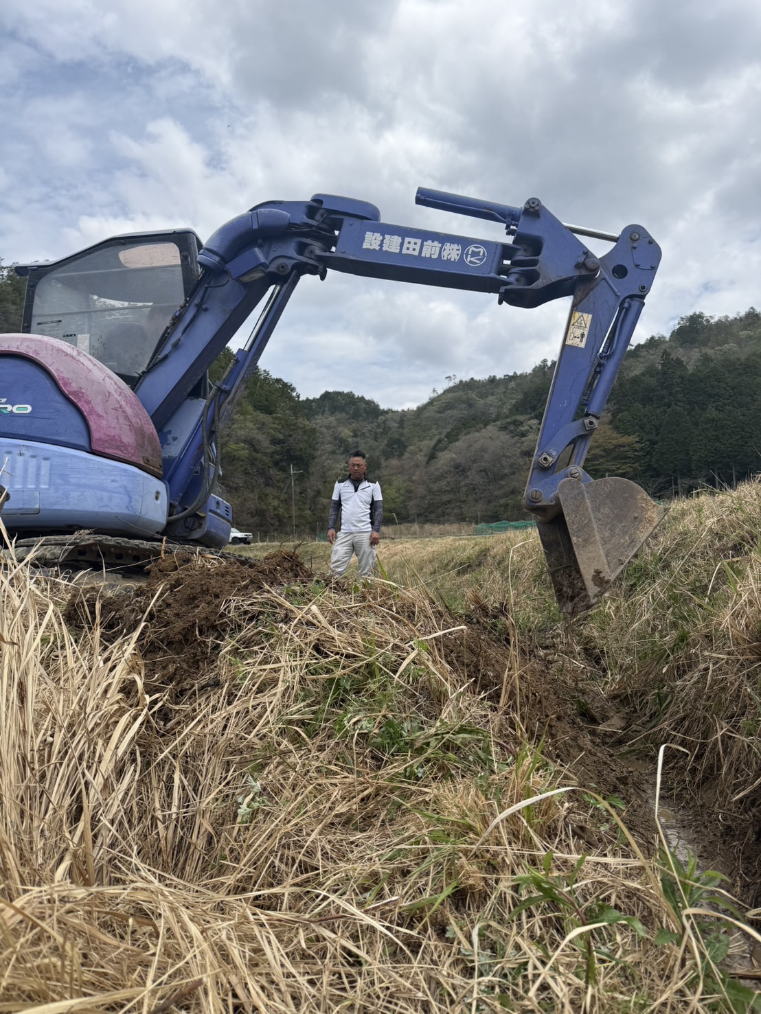 現場でのあぜ管理作業1