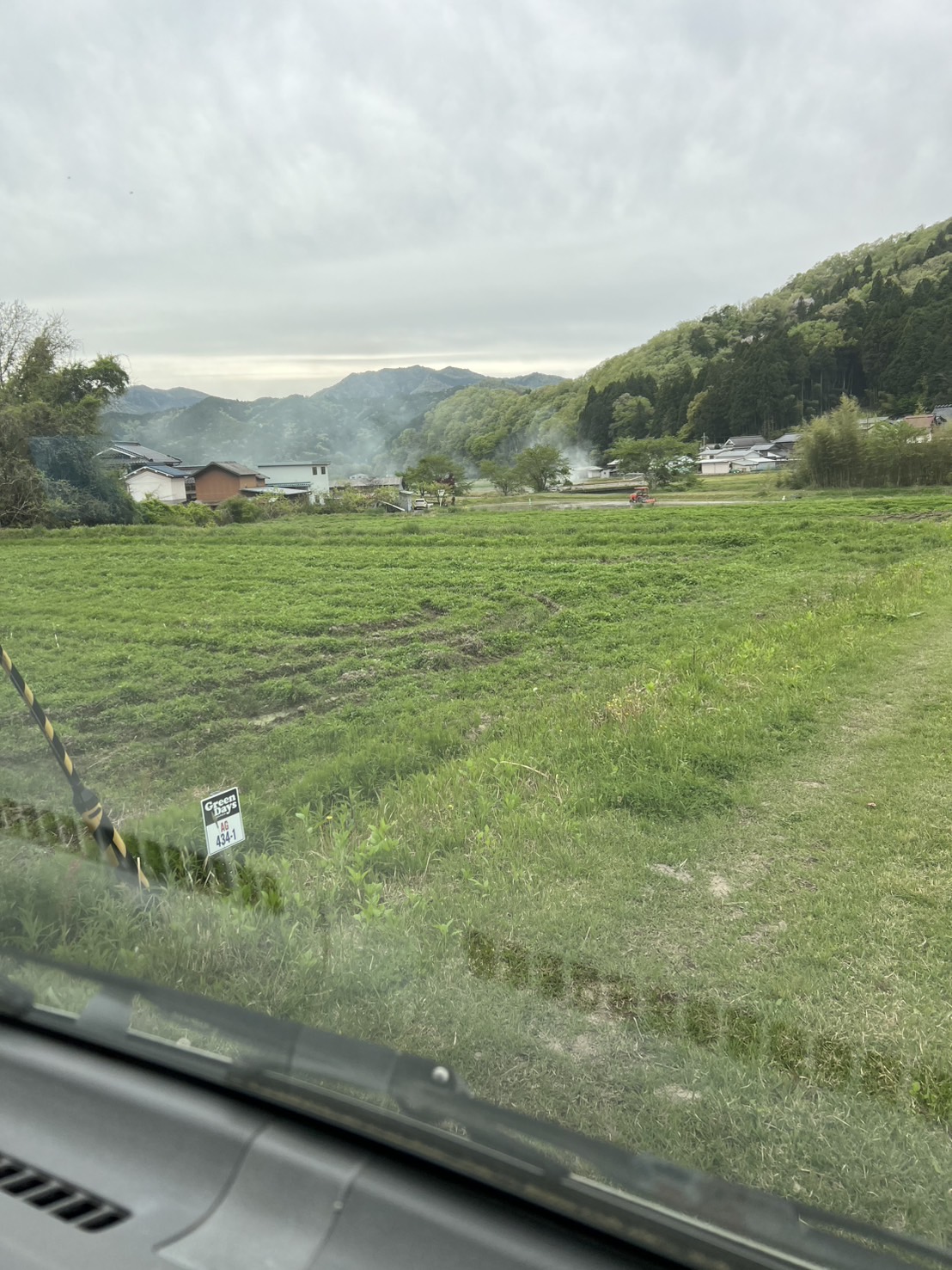 圃場での作業風景2