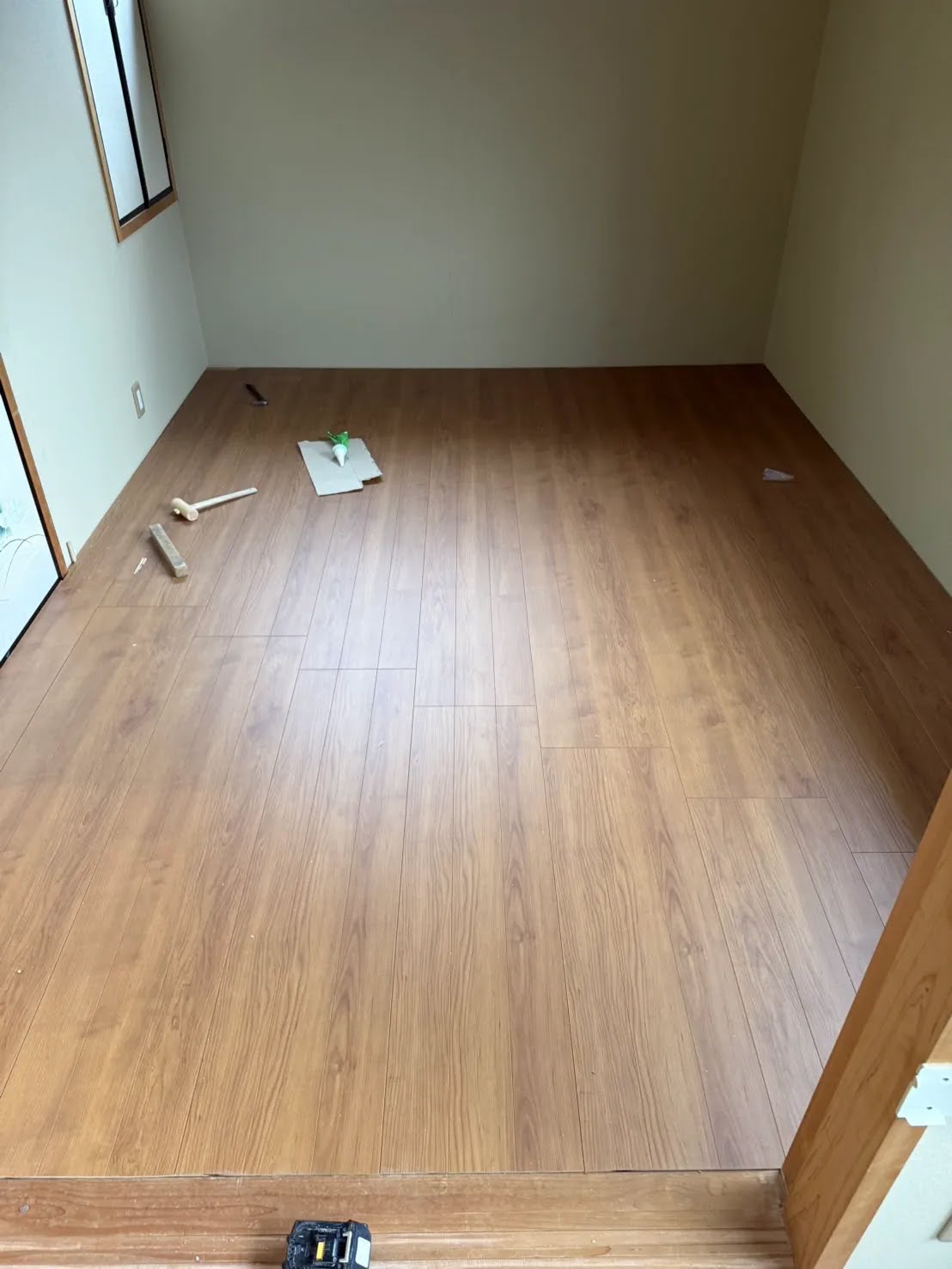 フローリング床の施工2